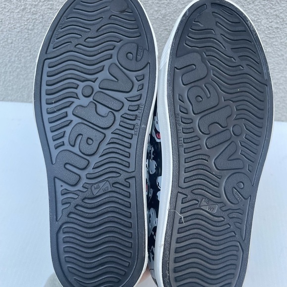 NATIVE Disney Mickey Mouse Shoes Men’s Size 5 - Picture 4 of 7